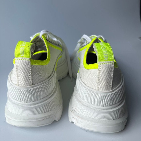 Alexander McQueen Tread Slick Sneaker - Picture 6 of 7